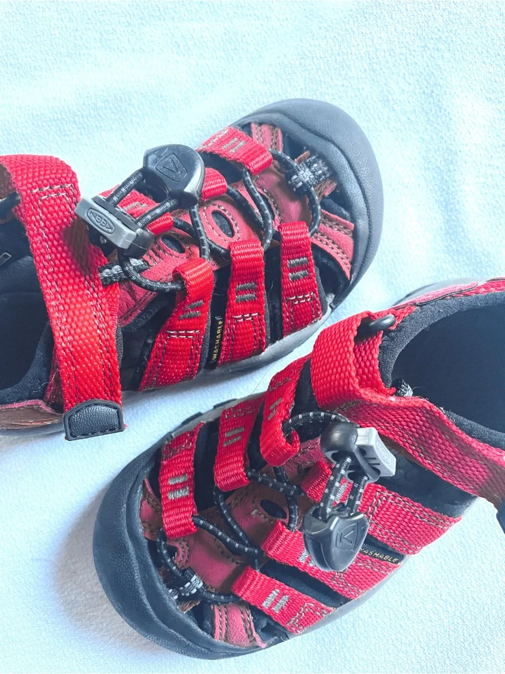 KEEN Kids Newport H2 Waterproof Hiking Sandals Red/Black Size 9 Toddler Shoes